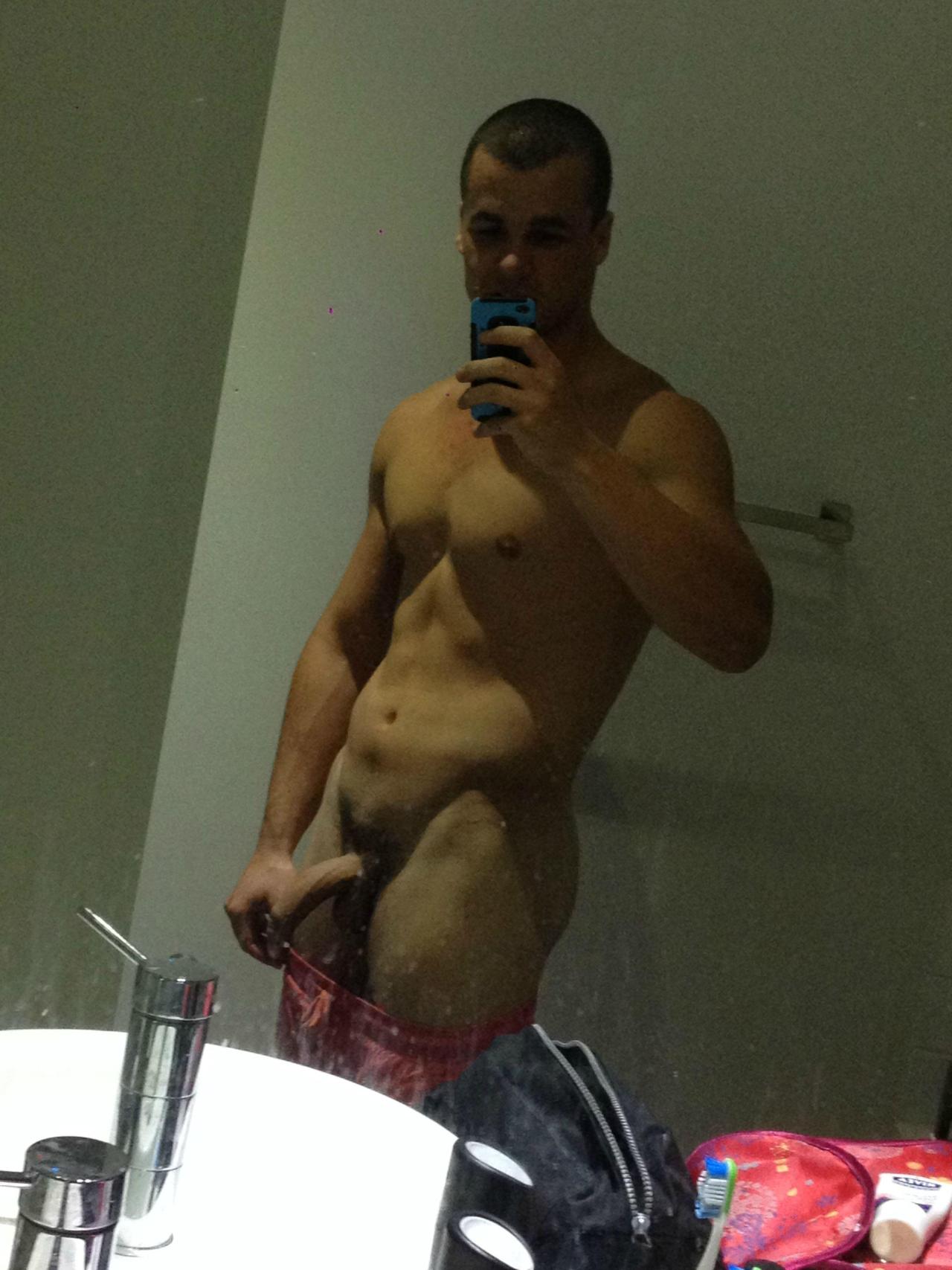 ksufraternitybrother:  KSU-Frat Guy: 8,000 followers. More than 7,000 posts of jocks,