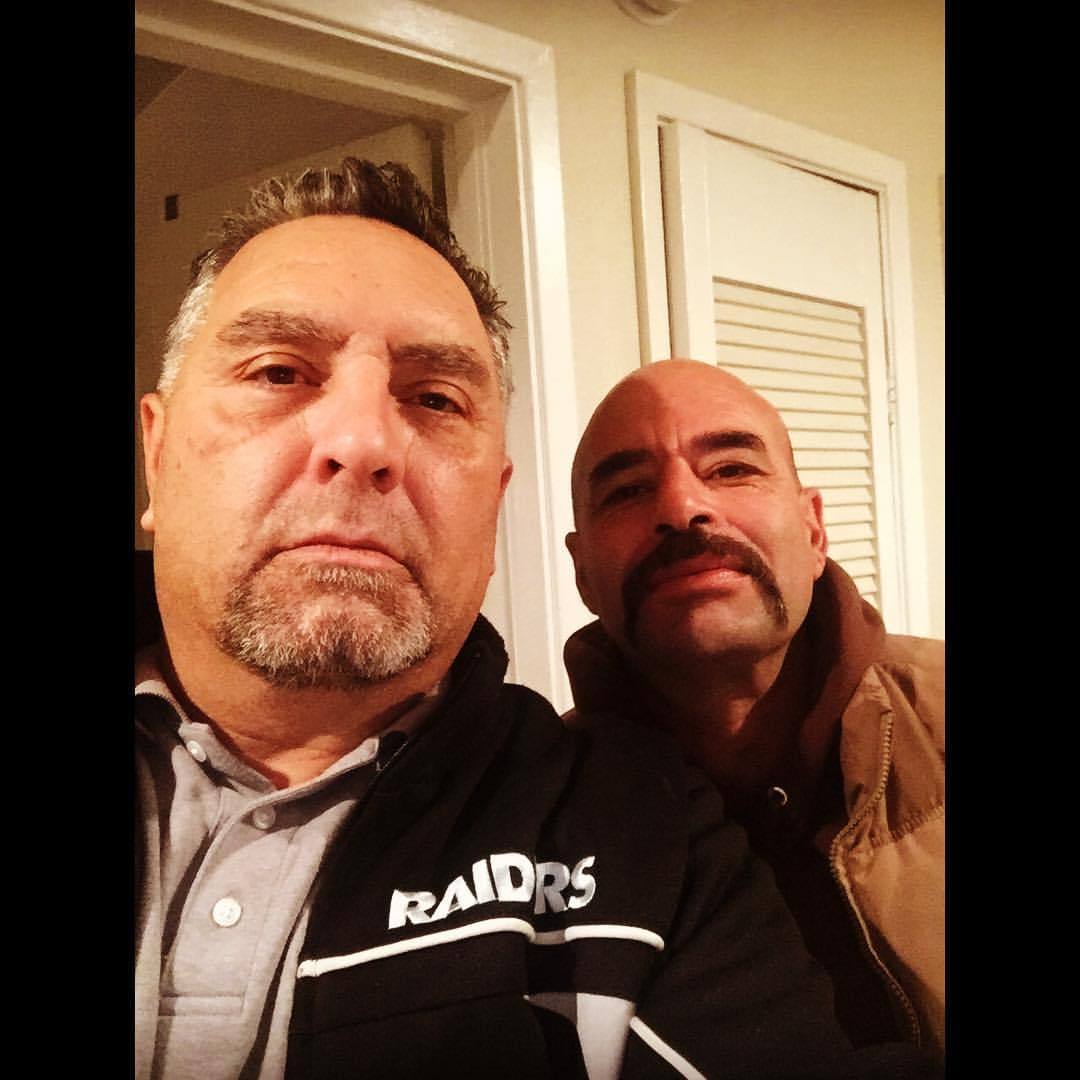 Con mi primo hermano el Negro. #garcia (at Hacienda Pèrez-Garcia)