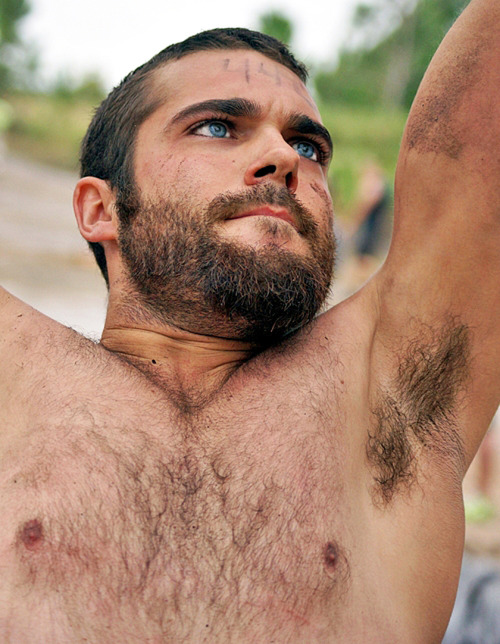 furrypty:  http://furrypty.tumblr.com/ – a blog to indulge your senses with the beauty of male shapes.