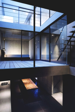 ambitiousvisions:  2 Courts House by Keiji Ashizawa Design