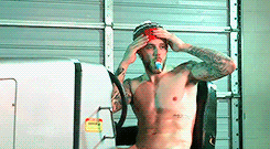 thankyoukevinroldan:    Tyler Seguin photographed by Martin Schoeller for ESPN  