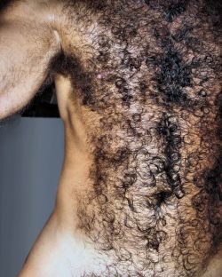 angel-amable:  Cuanto más pelo… más alegría.  Absolutamente de acuerdo contigo. Mientras más alegría, más se goza mmmmm