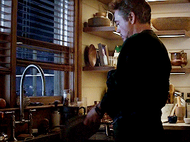eldritch-crone:#like bot-son like father   (Tony and U being absolute disasters in the kitchen)