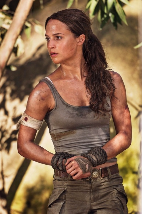 allaboutaliciavikander:  Lara Croft.