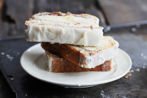 thecakebar:  Cinnamon Roll Pound Cake 