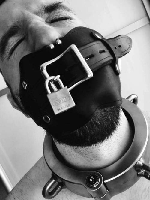 your-darkest-devices:A slave should be gagged when its mouth is not in use. It needs to remember tha