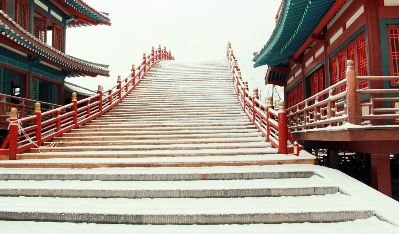 archatlas:  Snowdust in Hubei Hubei (Chinese: 湖北; pinyin:  Húběi; Wade–Giles: