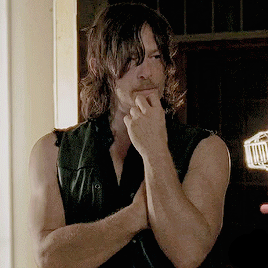 reedusgif:  (❤︎‿❤︎)