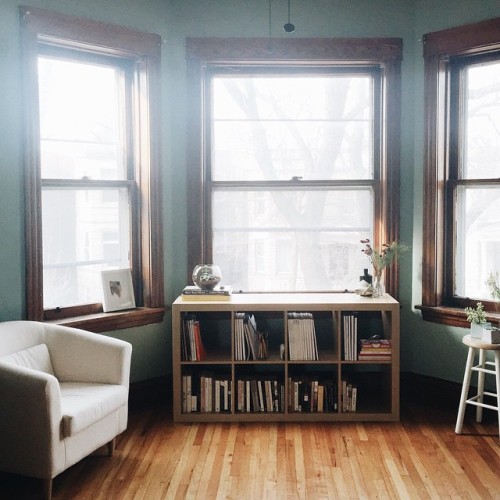 adelineania:My favorite little corner of the apartment.your apartment is TRU inspo