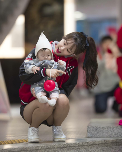 korean-cheerleaders: 김맑음 Kim Sunny. See Korean Cheerleaders @ instagram.com/korean_bj_legend/channel