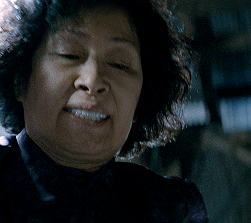 samaraweaving:They got the right guy. MOTHER (2009) dir. Bong Joon-ho