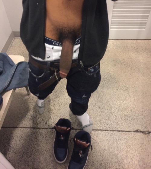 mrdeepdick:  Trade Teasing In Da Dressing Room