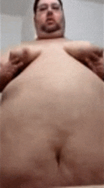 mikebigbear:  fatmov:  huge superchub  WANT.  Can just imagine that belly being lifted on to my head..