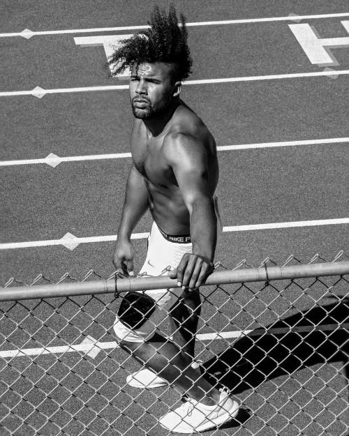 picsxpatrick:  My lens on my soul brother @zac_harriss   #happynewyear #ukmodel #lamodel #london #losangeles #melanin #beauty #retouch #model #photographer #picsxpatrick #abs (at Riverside, California)
