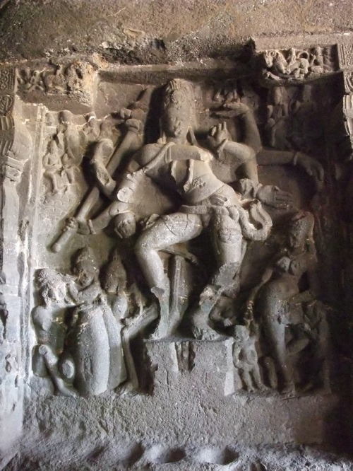 Śiva Naṭarāja – NaṭeśwaraA spectacular larger than life image of Lord Śiva performing Ānanda &