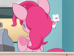 yetanotherpinkieblog:Oh wait, I was supposed