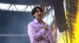 Featured image of post Jungkook Euphoria Concert Gif The euphoria single was released on august 25 2018