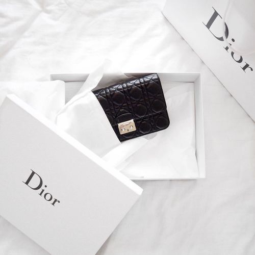 I’m a collector of a few things; moments, special people and handbags.  @dior #missdiorpromenade #dior #handbag by lydiaemillen