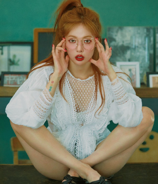 sowonis:  Hyuna for Singles Magazine