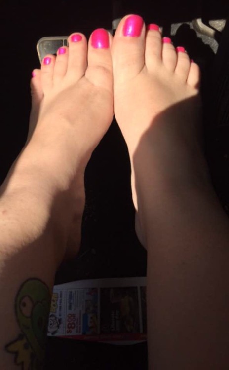 NEW FOOT MODEL ~ @feetofyoli with the MOST BEAUTIFUL FEET AND GORGEOUS TOES YOU’LL SEE ALL WEE