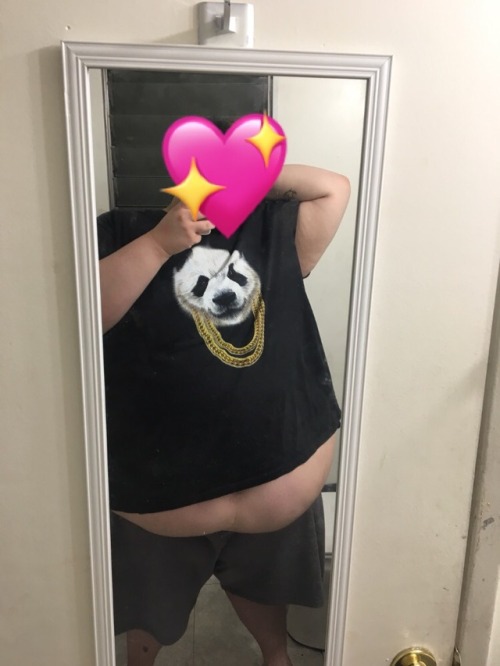 Got a new shirt and I’m loving how it fits plus it’s has a cute panda :)