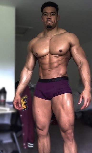 hotsexymenxxx:Arran Arogundade