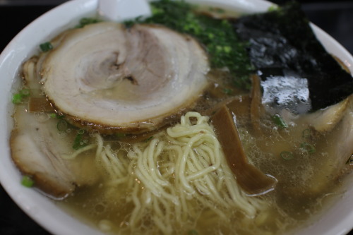 uraken91:  中華そば 高はし 『焼叉麺＋皿雲呑』 むむむ うまい！ 東京都千代田区 2015年1月7日