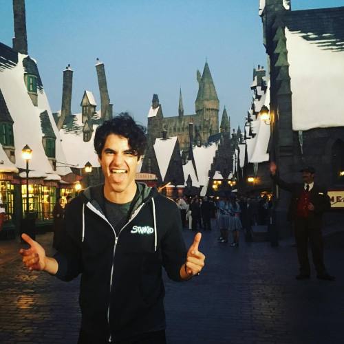 dailydarrennews:darrencriss Harry Freakin Potter is fully expecto-ing a totally awesome time here! @