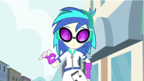 strezapony:  Vinyl Scratch is back! 