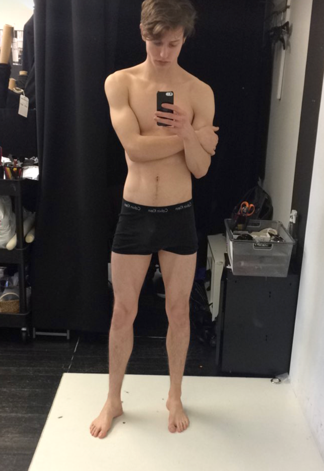 portaavions:  Nathan Morgan