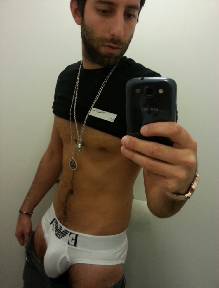 exclusivekiks:  26 year old guy from the UK 