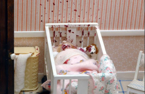 truecrimecarnage:  Close ups from self-taught criminologist Frances Glessner Lee’s crime scene dioramas, ‘Nutshell Studies of Unexplained Death’.  Created throughout the 1940s and 50s, these miniature models came complete with working lights, doors