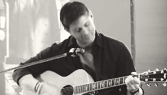 freetobescary:  direwolfed: &ldquo;When I relax, I sit at home and pluck my guitar.