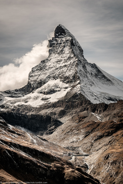 lensblr-network:Matterhorn 4478m / Switzerlandphoto by andras kiss  (kissofarchitecture.tumblr.com)T