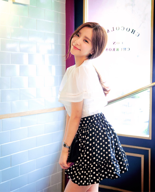 korean-dreams-girls:  JungYeon - June 24, 2014 Set