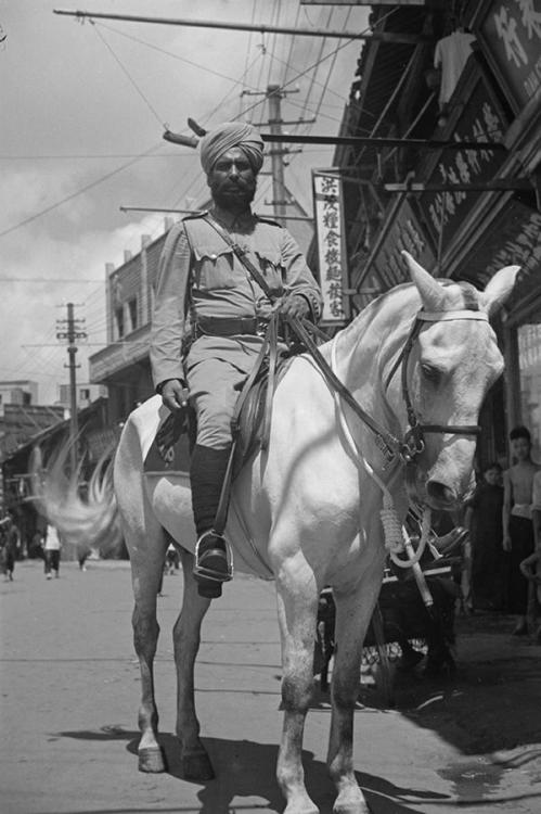 historium:Sikh trooper, Shanghai Municipal Police. Shanghai, 1937