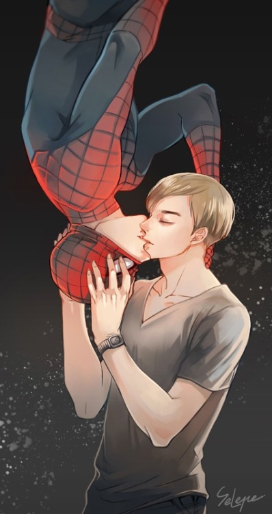 letmedieallone:Spider Kiss