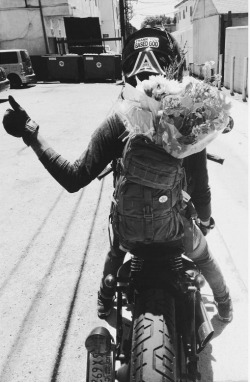 makeupandmotorcycles:  So cute.  