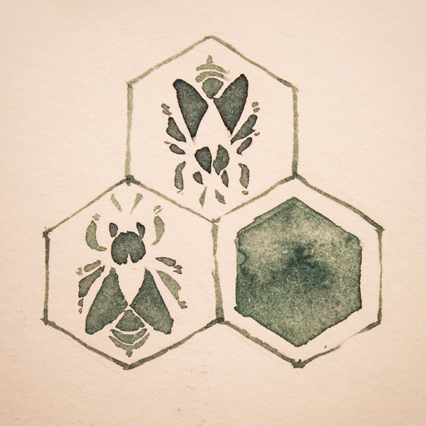 viivus:  I’ve been experimenting with bees and gold ink! Also my scanner crapped