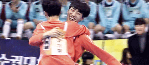 b2ngyonggukz-deactivated2014111:  GOOOOOOOOOOOOOAL!     