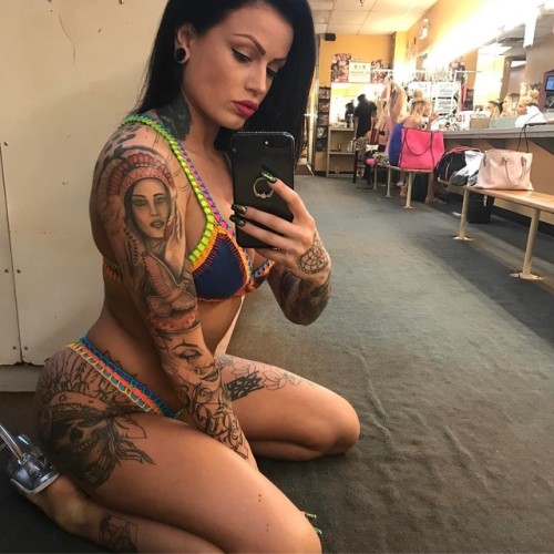 Sex stripper-locker-room:  https://www.instagram.com/littlewyte/ pictures