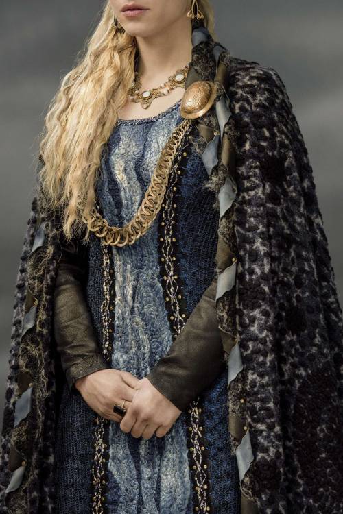 elvenforestworld: Katheryn Winnick in The Vikings, costume detail 