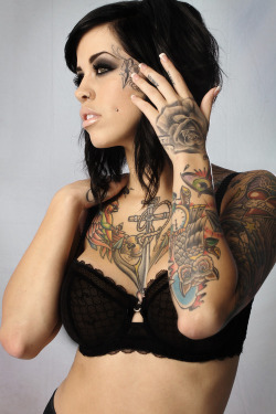 itsall1nk:  More Hot Tattoo Girls athttp://itsall1nk.tumblr.com