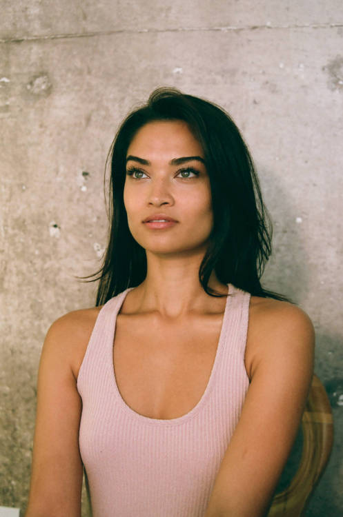 vicsecretmodels: Shanina Shaik