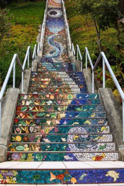 womansart:Mosaic Stairs, San Francisco (2005)