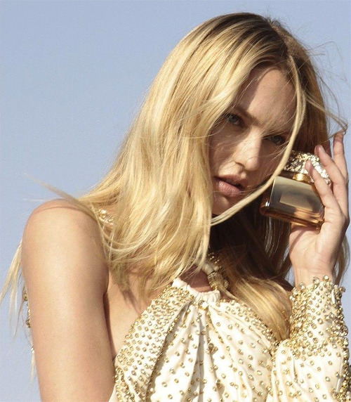 BTS - Givenchy Dahlia Divin Le Nectar de Parfum