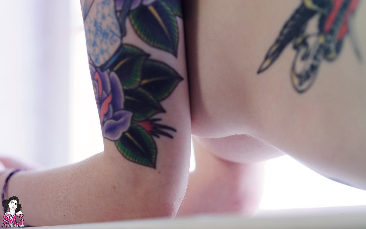 lass-and-suicide:  Lass “Window Bathing” for Suicide Girls