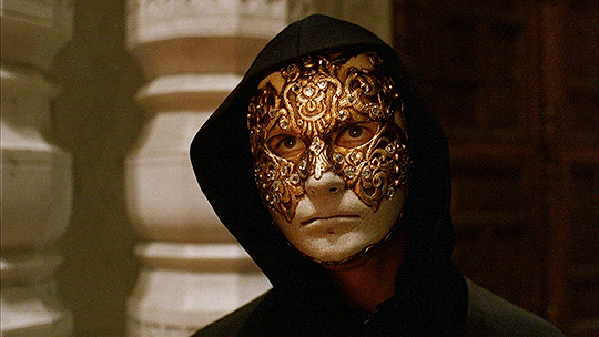 leofromthedark:Eyes Wide Shut (1999) dir. Stanley Kubrick