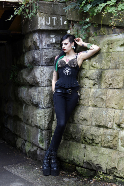 kathy-alexa:  gore-couture:  More than just a shoot for my corsets <3 You can read about it here:  http://www.gore-couture.com/baphomet-the-beast-and-the-beauty/ Model/Styling: Kathy Alexa Corset/Photography: Gore Couture  Awesome corsets. Awesome