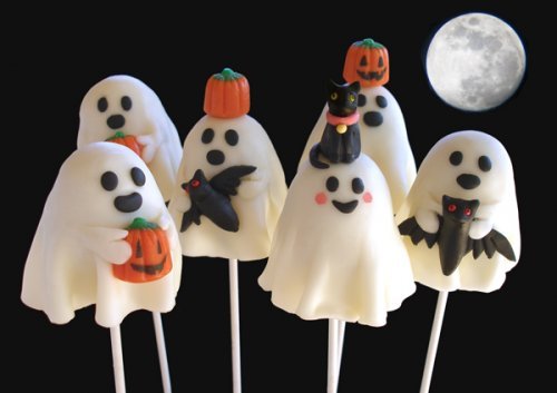 arp–87:  sixpenceee:  Adorable halloween themed cake pops found here. Be sure to